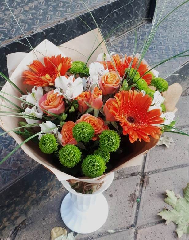 Букет цветов из: Герберы, Хризантемы, Альстромерии и Розы в Красной Пойме