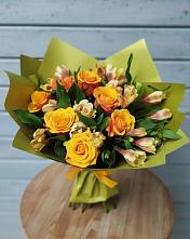Букет цветов из:  Альстромерии и Розы в Красной Пойме