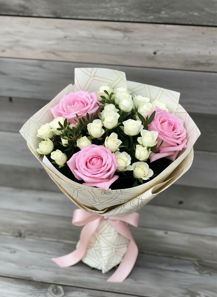 Букет цветов из: Розы в Красной Пойме