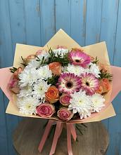 Букет цветов из:  Розы, Герберы и Хризантемы в Красной Пойме