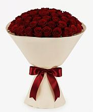 Букет 101 Бордовая роза Блэк Бакарра в Красной Пойме