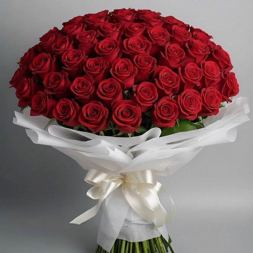 Букет 101 Красная роза Блэк Мэджик в Красной Пойме