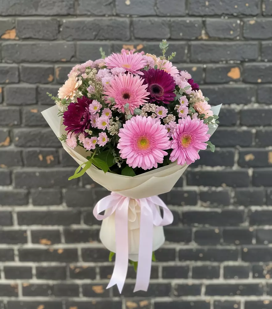Букет цветов из: Герберы и Хризантемы в Красной Пойме