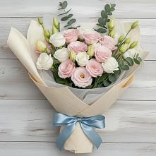 Букет цветов из:  Лизиантусы в Красной Пойме