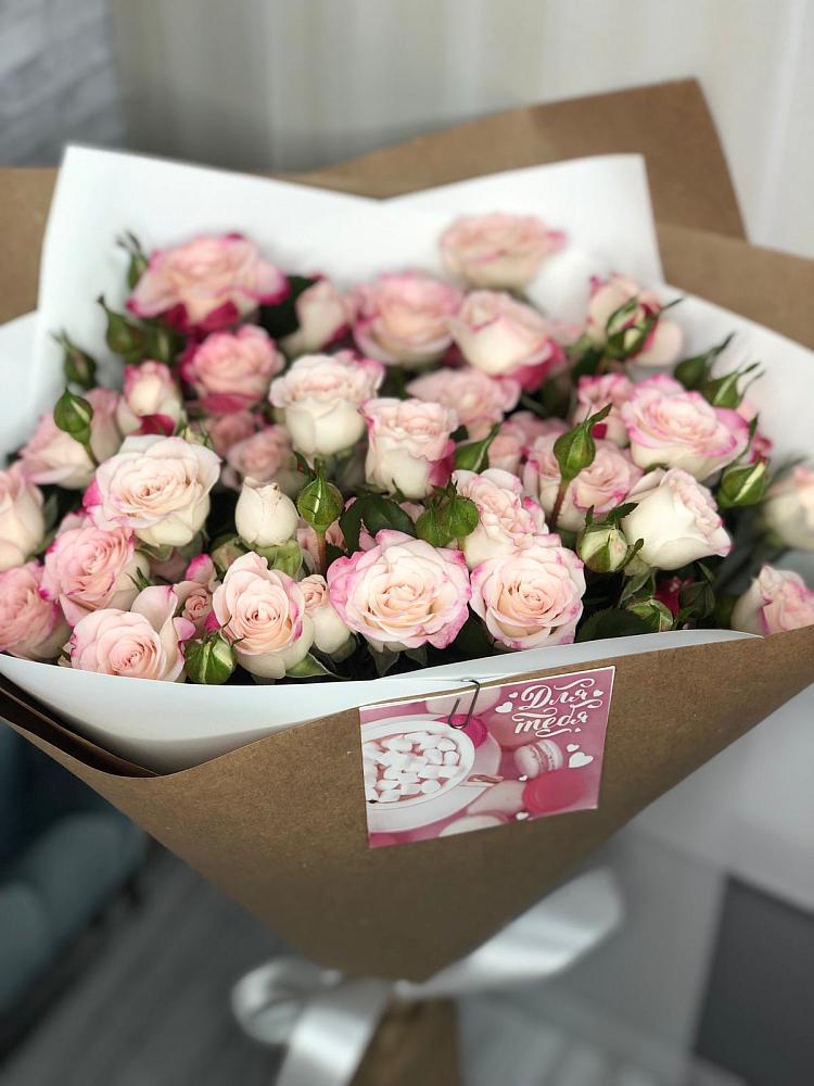 Букет цветов из: Розы в Красной Пойме