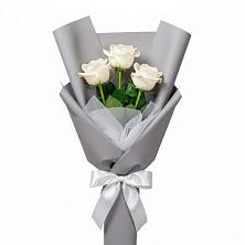Букет 3 белые розы в Красной Пойме