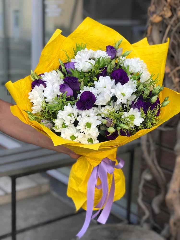 Букет цветов из: Ирисы, Хризантемы и Ромашки в Красной Пойме