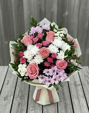 Букет цветов из:  Альстромерии, Гвоздики, Розы и Хризантемы в Красной Пойме