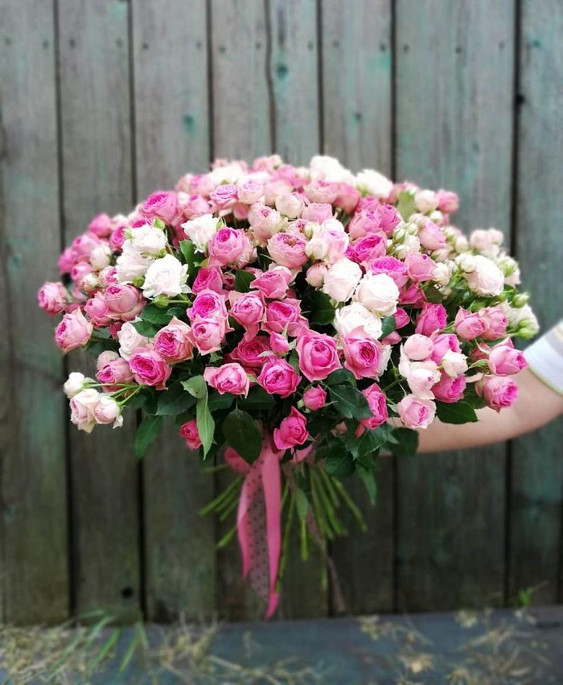 Букет Розовые кустовые розы Натали и Лав Лидия в Красной Пойме