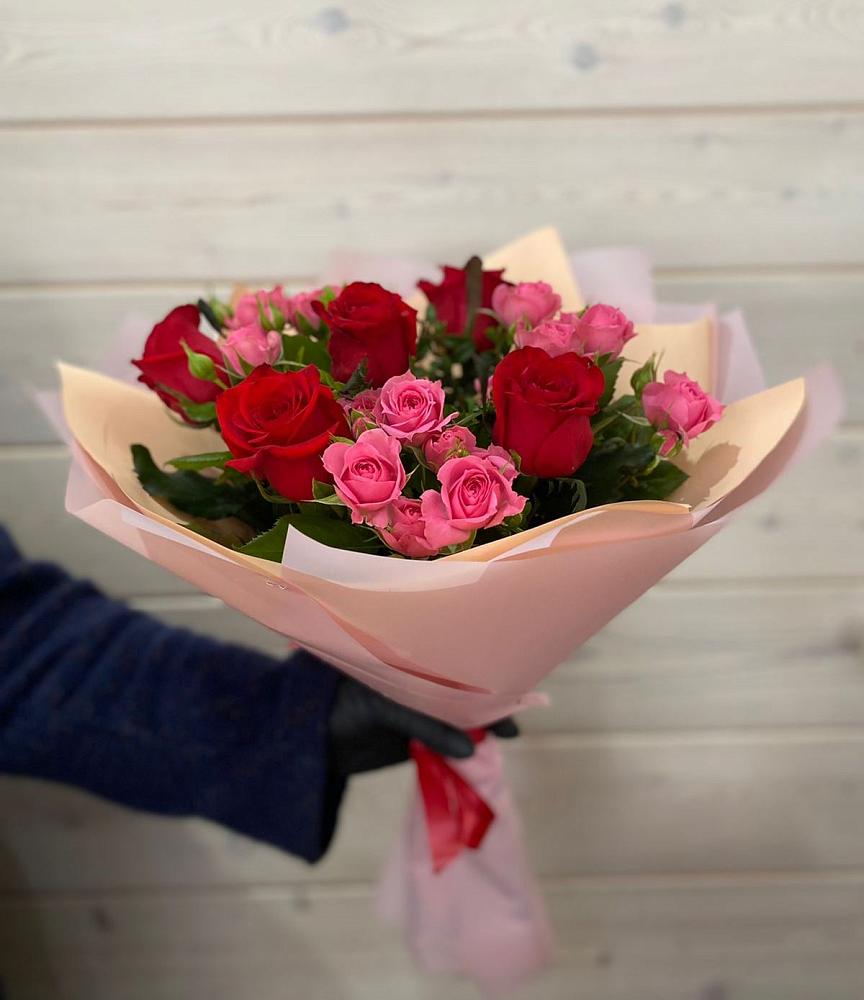 Букет цветов из: Розы в Красной Пойме