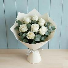 Букет Белые розы в Эвкалипте в Красной Пойме