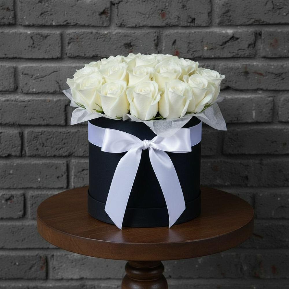 Цветочная композиция из Розы в шляпной коробке в Красной Пойме